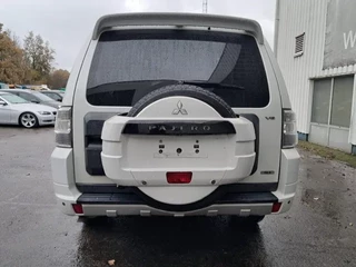 Mitsubishi Pajero 2013 - GLS 3.5 - V6 , 4x4 , 7 Pers., Full Option image 7