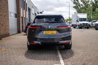 BMW iX 2022 - xDrive40 Sport Edition 77 kWh, BTW, Laser, H&K, Pano image 5