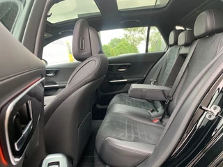 Mercedes-Benz C-Class 2023 - 300de *Parktronic*Thermatic*Distronic*Rijstrookassistent*Panoramische dak* obrazek 5