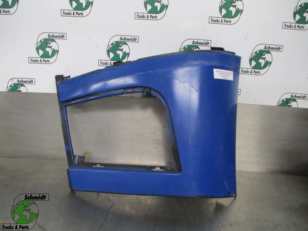 Mercedes-Benz Actros - A 960 885 47 25 BUMPERHOEK LINKS EURO 6 imagem 1
