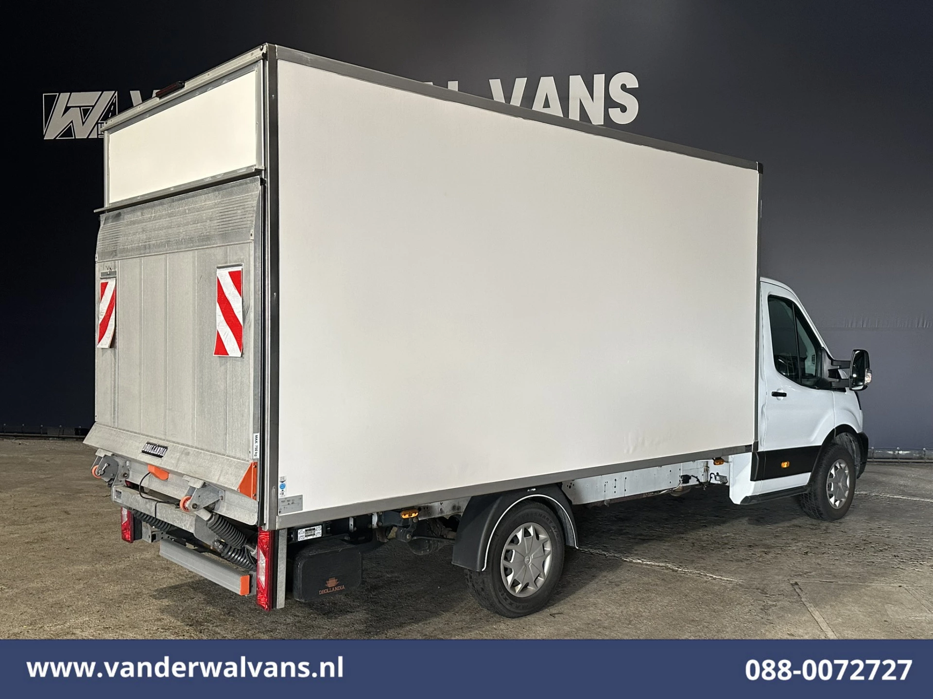 Ford Transit 2023 - 2.0 TDCI 131pk Bakwagen Laadklep Euro6 Airco | Cruisecontrol | Verwarmde voorruit image 10
