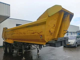 Fruehauf N/A 1998 - 2 Axle Steel Tipper , Spring Suspension , Drum Brakes image 4