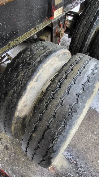 Fruehauf N/A 1999 - 2 Axle , 8 Tyres , Steel Tipper , Spring Suspension , Drum Brakes imagen 14