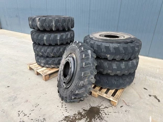 Mitas N/A - 1000 x 20 Set / 10.00 x 20: 4x2 Tyres / 1000-20 image 2