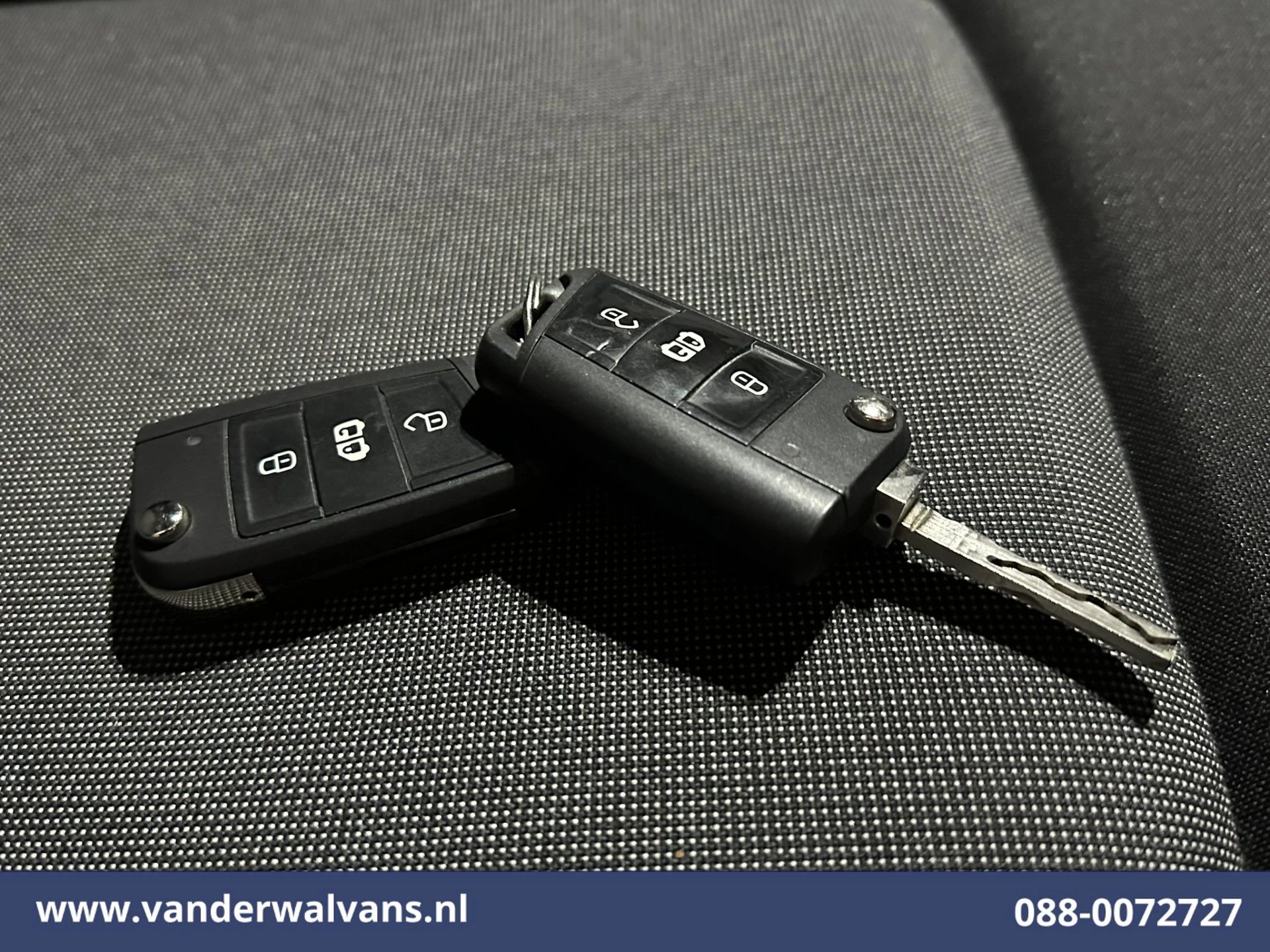 Volkswagen Crafter 2020 - 2.0 TDI 140pk L3H3 L2H2 Euro6 Airco | Camera | Apple Carplay | Cruisecontrol image 18