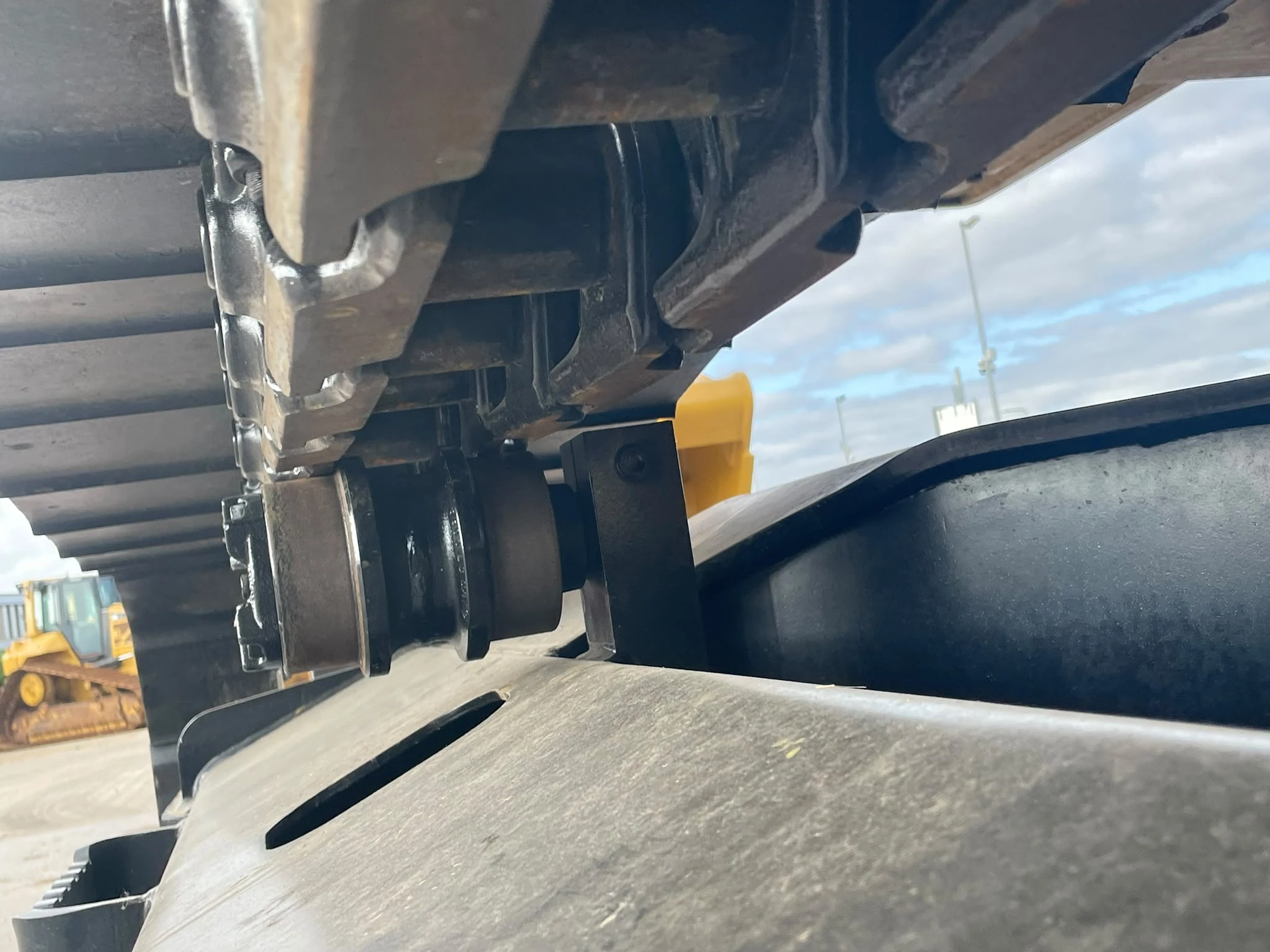 Caterpillar 323D3 2025 Bild 15