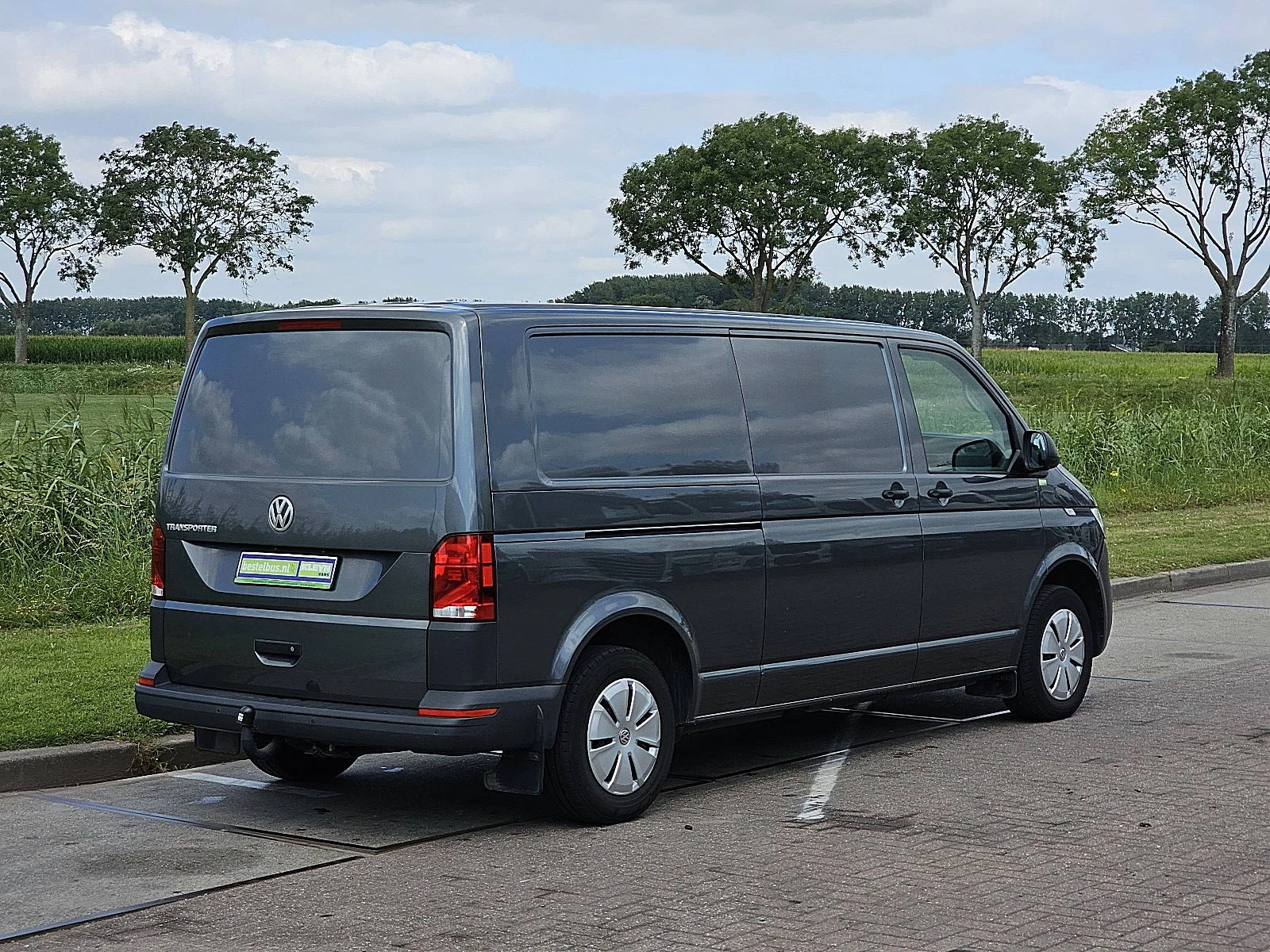 Volkswagen Transporter 2021 - 2.0 TDI image 3