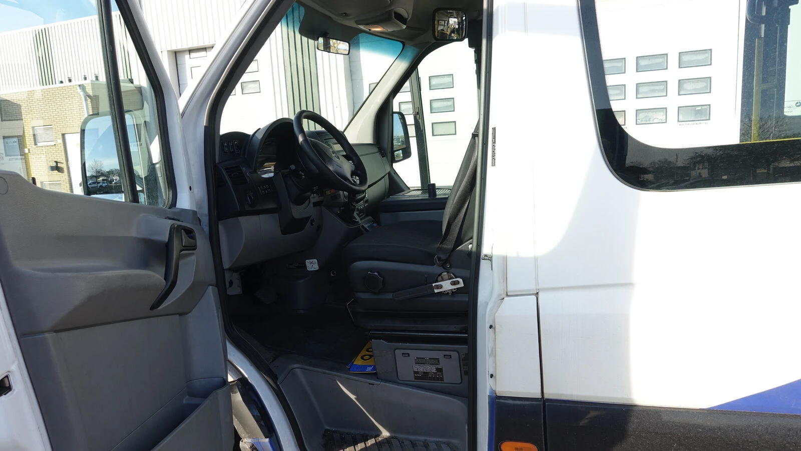 Mercedes-Benz Sprinter 2016 - city 35 - 14 Seats EURO 6 zdjęcie 44