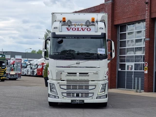 Volvo FH 2015 - 13.460 Globetrotter 6x2 - Ekeri box with sidedoors - Loadlift - Sliding roof - 560 WB imagen 2