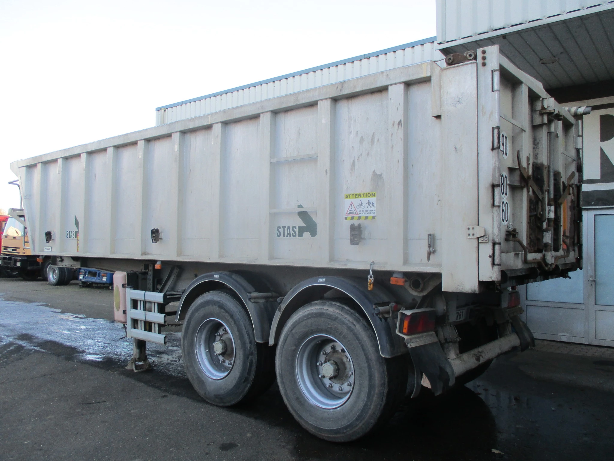 Stas 2004 - 2 Axle Tipper Trailer , Spring Suspension, Drum brakes obrázek 5