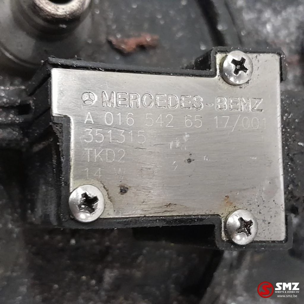 Mercedes-Benz 2015 - Occ AdBluetank 60L + AdBlueniveausensor Mercedes Bild 5