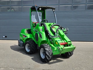 Avant 2024 - 528 TDL+ mini-shovel te koop