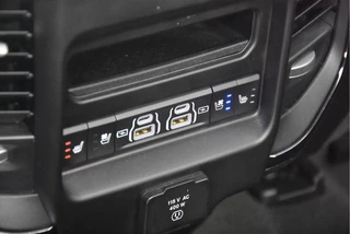 Dodge Ram 1500 2024 - 5.7 V8 4x4 Crew Cab Limited | Luchtvering | obrazek 39