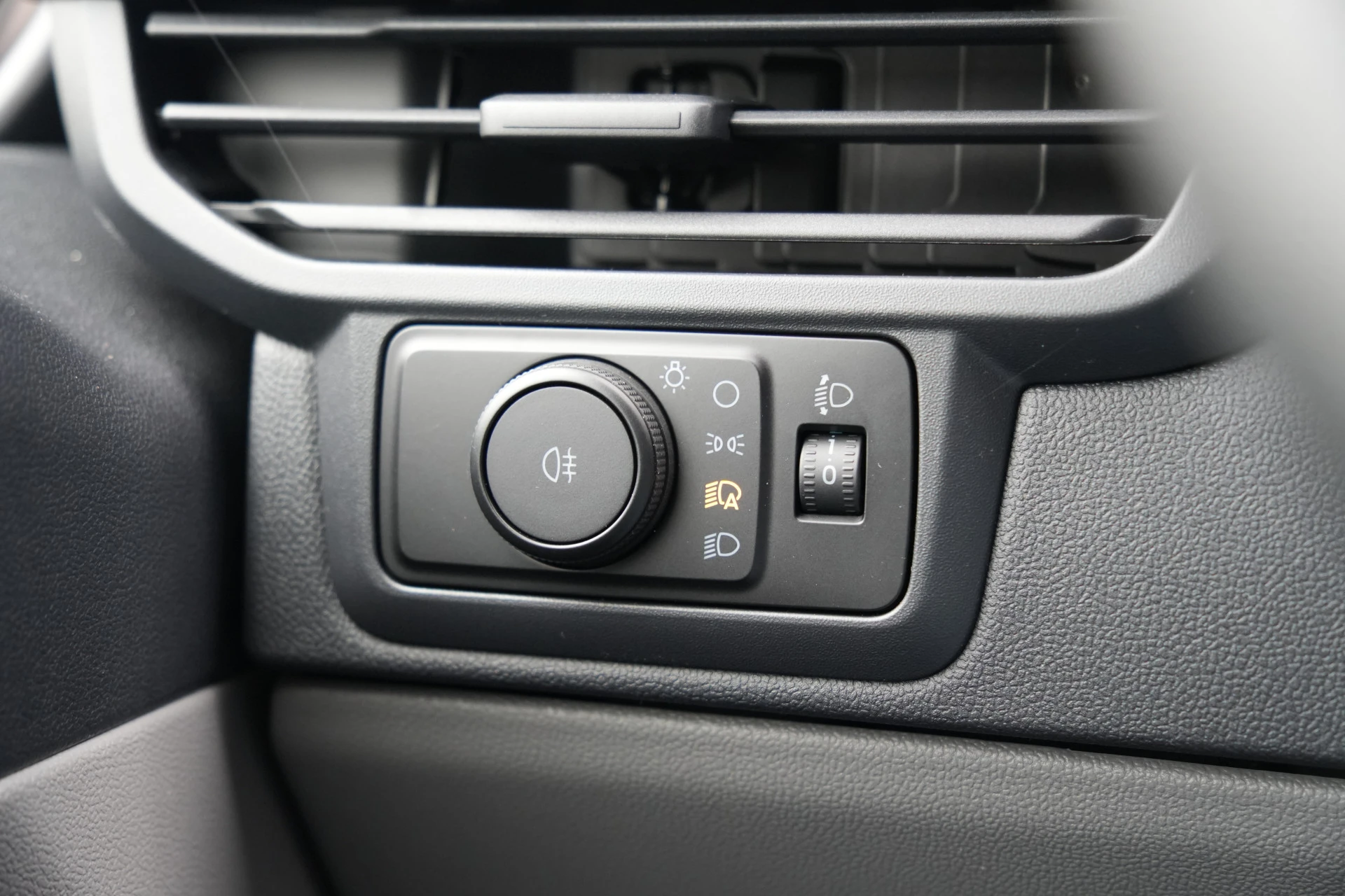 Ford Transit Custom 2025 - 320 2.0 TDCI L2H1 Trend 136pk - INCLUSIEF BPM - 2x Schuif - Achterklep - LED - Carplay - Stoelverwarming - Rijklaar imagen 19
