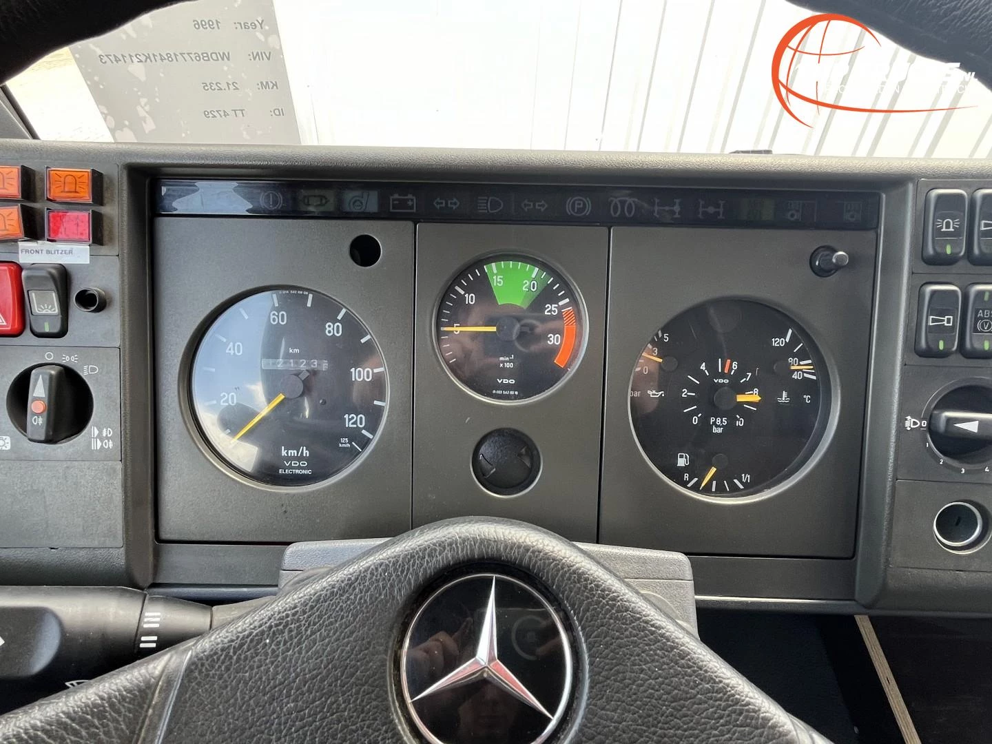 Mercedes-Benz 1124 AF 1996 immagine 10