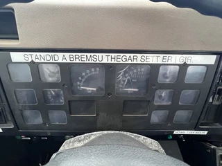 International 4600 1989 - 4x2 210HP + TEUPEN hyLIFT obrazek 20