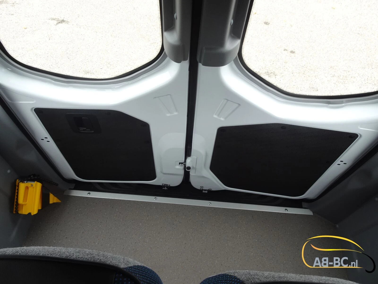 Mercedes-Benz eSprinter - 17 Seats Electric Range: 465 km Bild 63