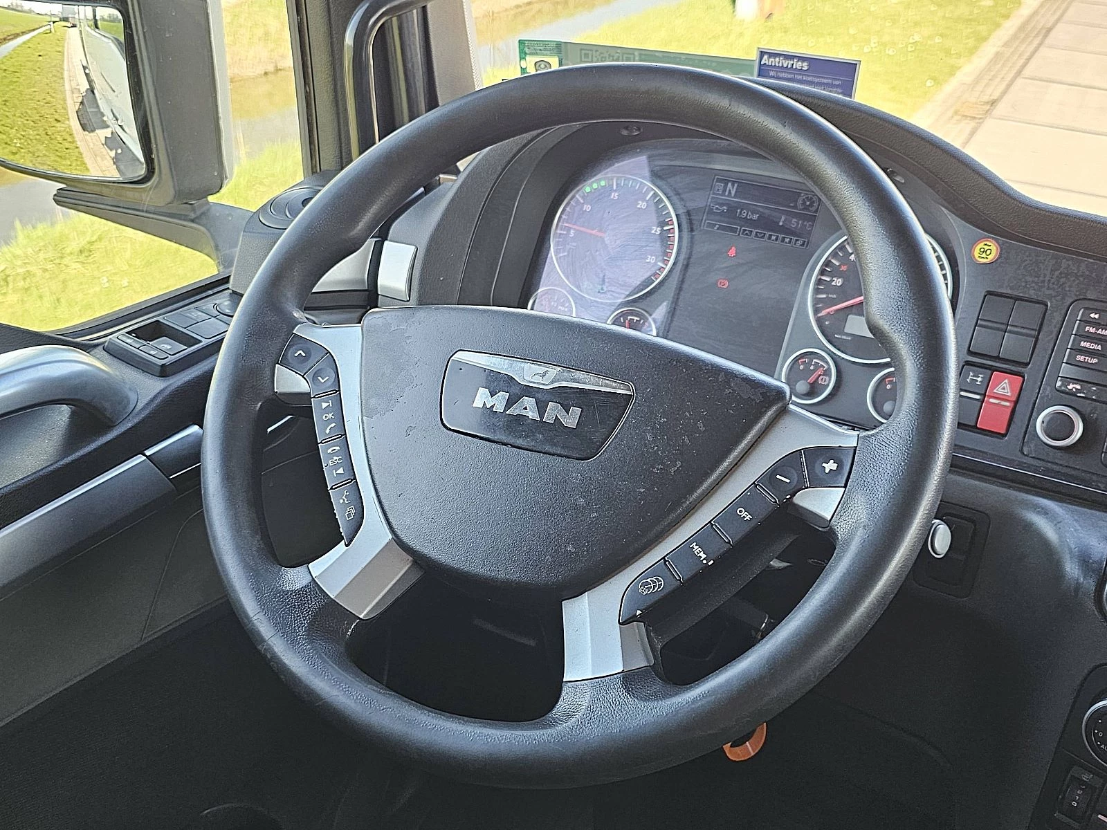 MAN TGX 2014 - 18.440 imagen 10