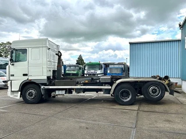 DAF 95.480 2000 - XF SPACECAB 6x2 WITH HOOK-ARM SYSTEM (EURO 3 / ZF16 MANUAL GEARBOX / ZF-INTARDER / STEEL-/AIR SUSPENSION / AIRCONDITIONING) image 5