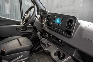 Mercedes-Benz Sprinter 2020 - 311 CDI RWD L2H2 | | Volledig Ingericht | Mbux | Camera | Climatronic afbeelding 2 miniatuur