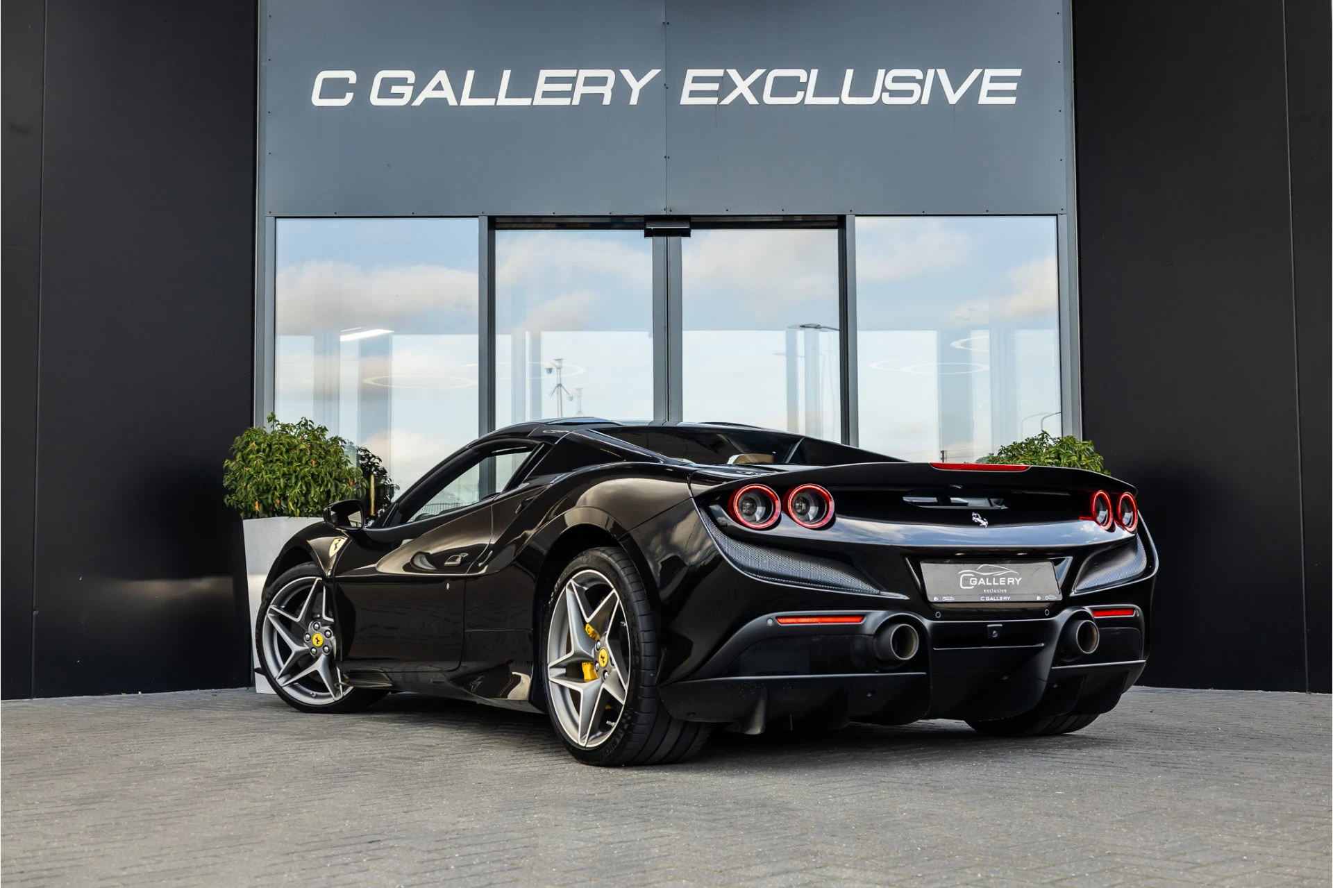 Ferrari F8 Spider 2022 - 3.9 V8 HELE obrázek 7
