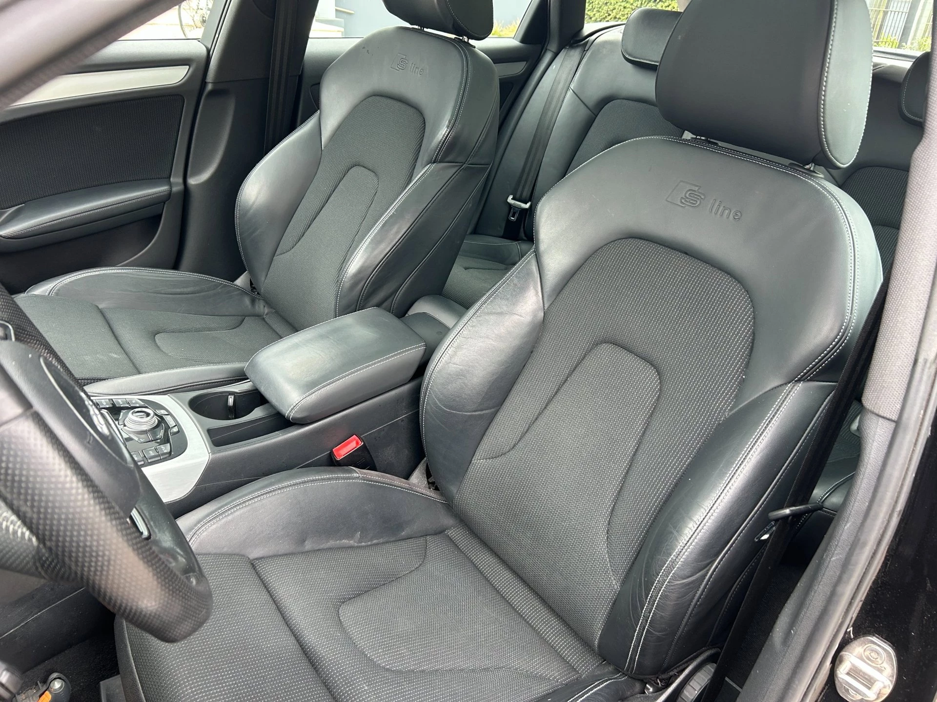 Audi A4 2015 - Avant 2.0 TDI S Line aut ,panod,19 inch,half leder,1eigenaar afbeelding 11