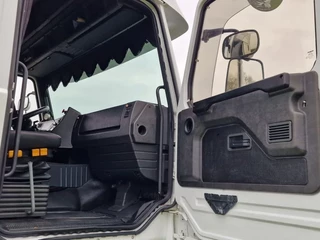 Scania R 1997 - R143-500 V8 4x2 Streamline - Retarder - Leather - Alloy wheels - Custom Bumper - Airhorns - Lightbar image 32