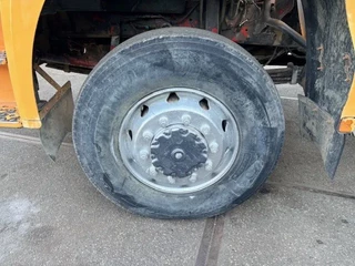 MAN 33.463 1996 - DFS 6x6 FULL SPRING SUSPENSION TRACTOR UNIT (EURO 2 / ZF16 MANUAL GEARBOX / FULL STEEL SUSPENSION / REDUCTIONS AXLES / HYDRAULIC KIT / ETC) obrazek 9