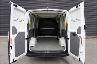 Volkswagen Crafter 2023 - 35 140pk Automaat L3H2/L2H1 Apple carplay Camera Navigatie ergoComfort geveerde bestuurdersstoel image 3 thumbnail