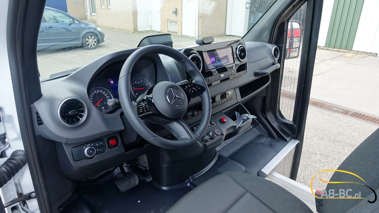 Mercedes-Benz Sprinter 2026 - Aveuro 519 CDI 21 seats EURO 6 obrázek 44