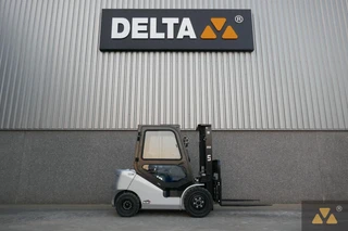 UN Forklift 2025 - FD30T-NJB1 afbeelding 2 miniatuur