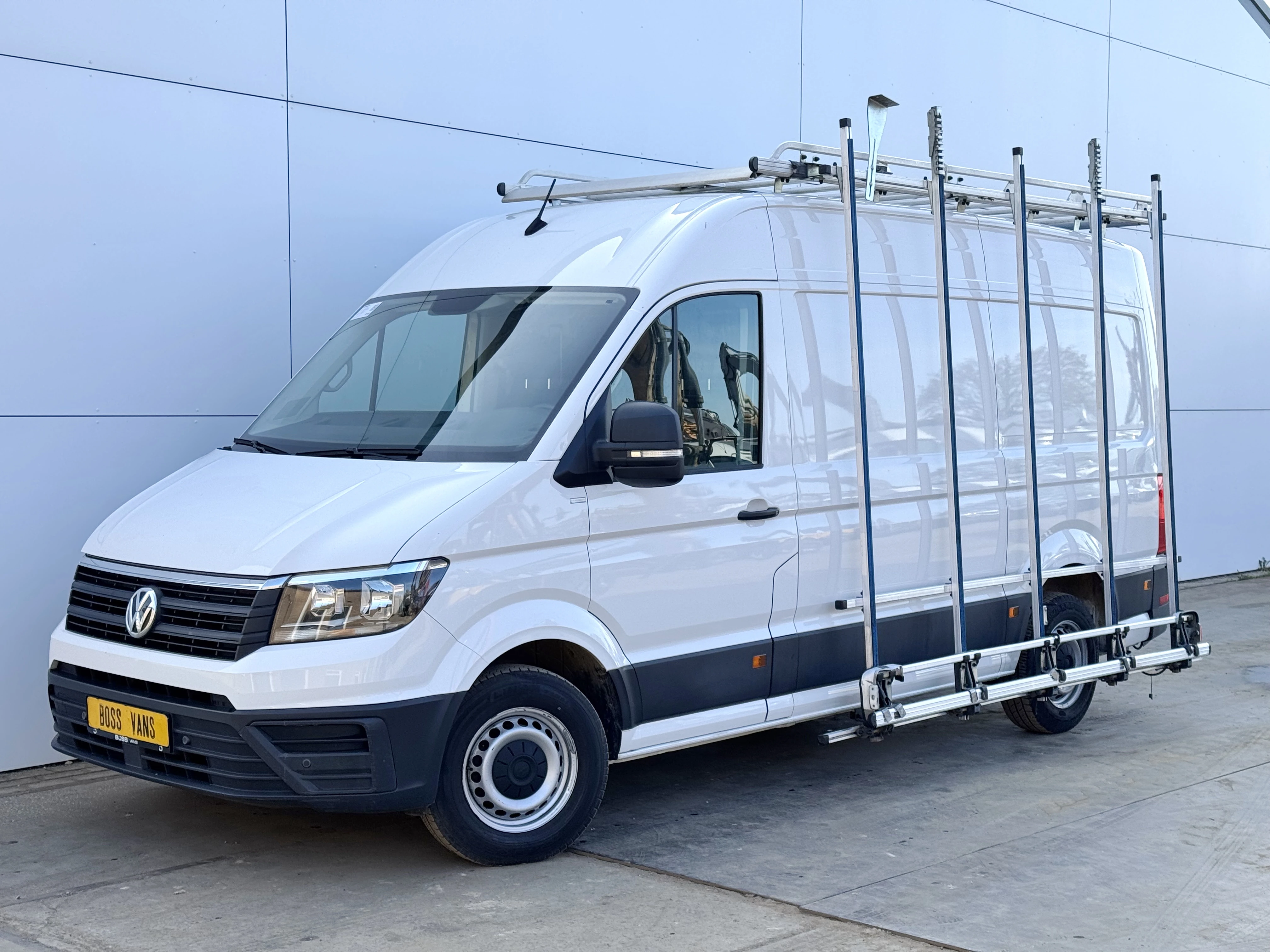 Volkswagen Crafter 2019 - 2.0 TDI 140 PK Glasresteel Glastransporter L3H3 Camera Carplay Airco Cruise control Glaszetter image 1