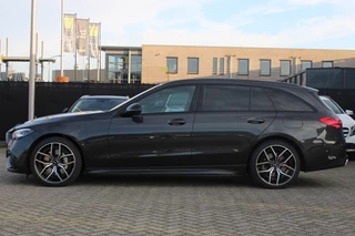 Mercedes-Benz C-Class 2023 - Estate 300e AMG Line NIGHT PAKKET DISTRONIC SFEER CARPLAY CAMERA MULTIBEAM 19'' image 4