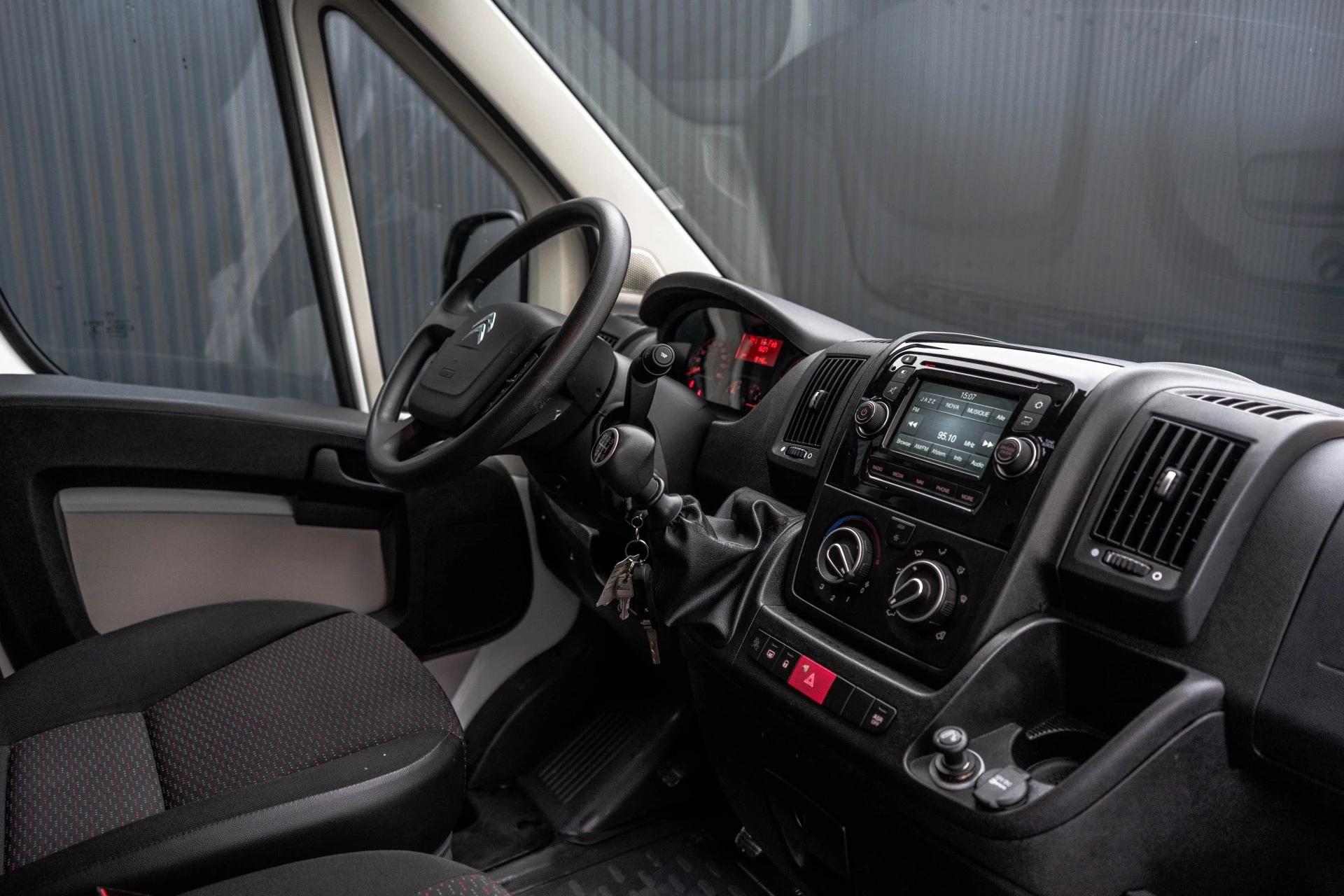 Citroën Jumper 2019 - **2.0 BlueHDi | Bakwagen | Uniek laadsysteem | Camera | Cruise | Navi | Airco** zdjęcie 2