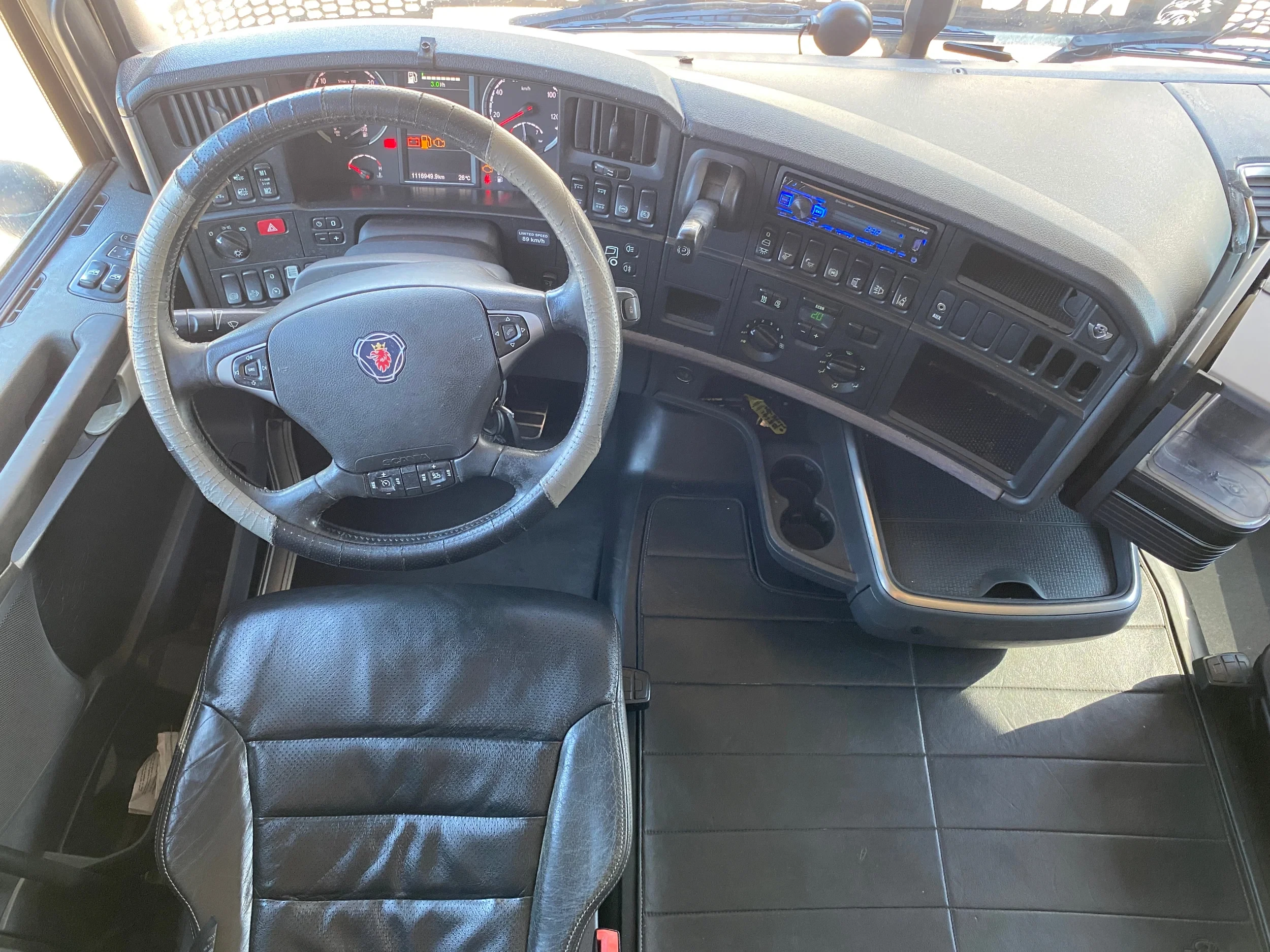 Scania R 2016 - R520 V8 / 6x2/4 / Retarder / Full air suspension / Steering Axle afbeelding 8