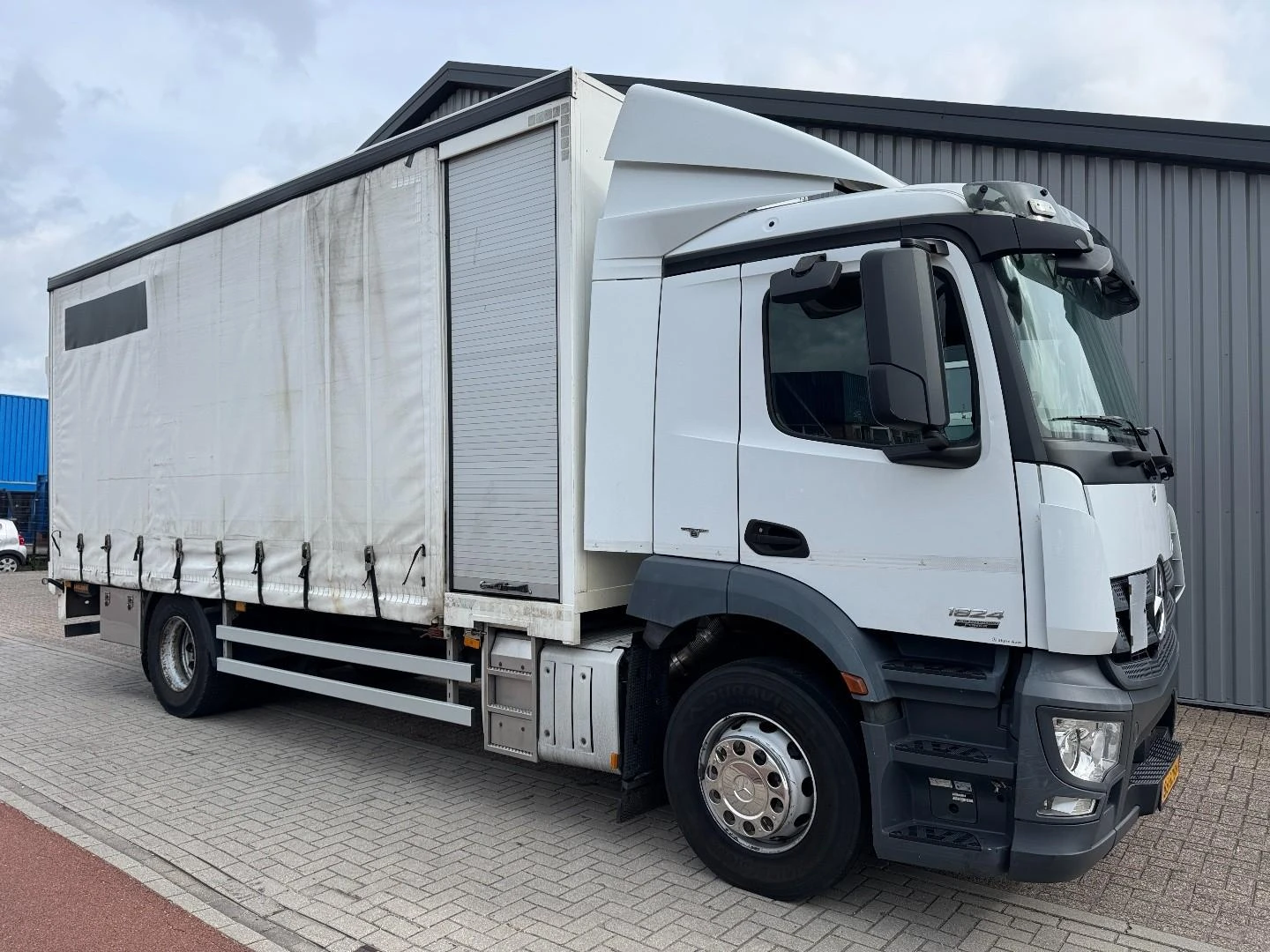 Mercedes-Benz Antos 1824, Tautliner, PTO preparation, Taillift 2013 afbeelding 1