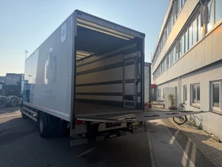 Volvo FL 250 2018 - geslotenbakwagen met klep immagine 12