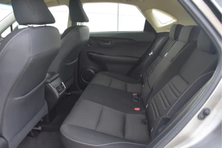 Lexus NX 2018 - 300h AWD | Safety Pack | Trekhaak zdjecie 10