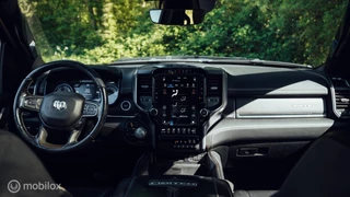 Dodge Ram 1500 2021 - Limited Crew Cab 4x4 zdjecie 15