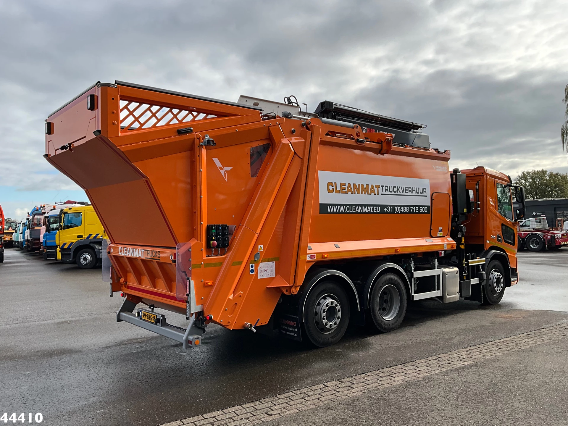 DAF FAN XD 340 Euro 6 Hiab 23 Tonmeter laadkraan 2024 image 4