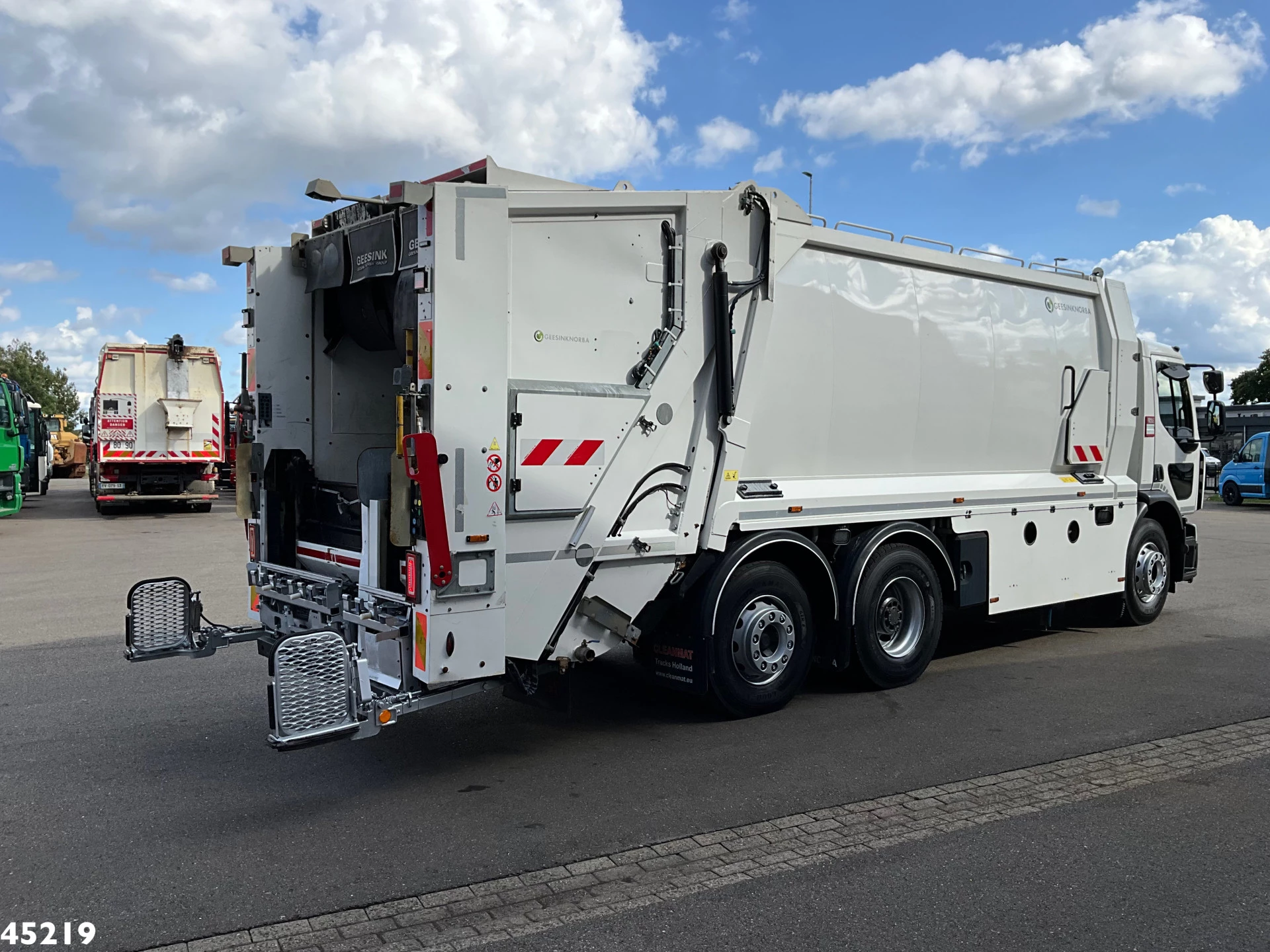 Renault D 26 WIDE Euro 6 Geesink Norba MF 300 21m³ 2017 Bild 6