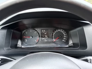 Volkswagen Transporter 2019 - 2.0 TDI 150 PK / L2H1 / 1e EIG. / IMPERIAAL / TREKHAAK / AIRCO / CRUISE / PDC immagine 11