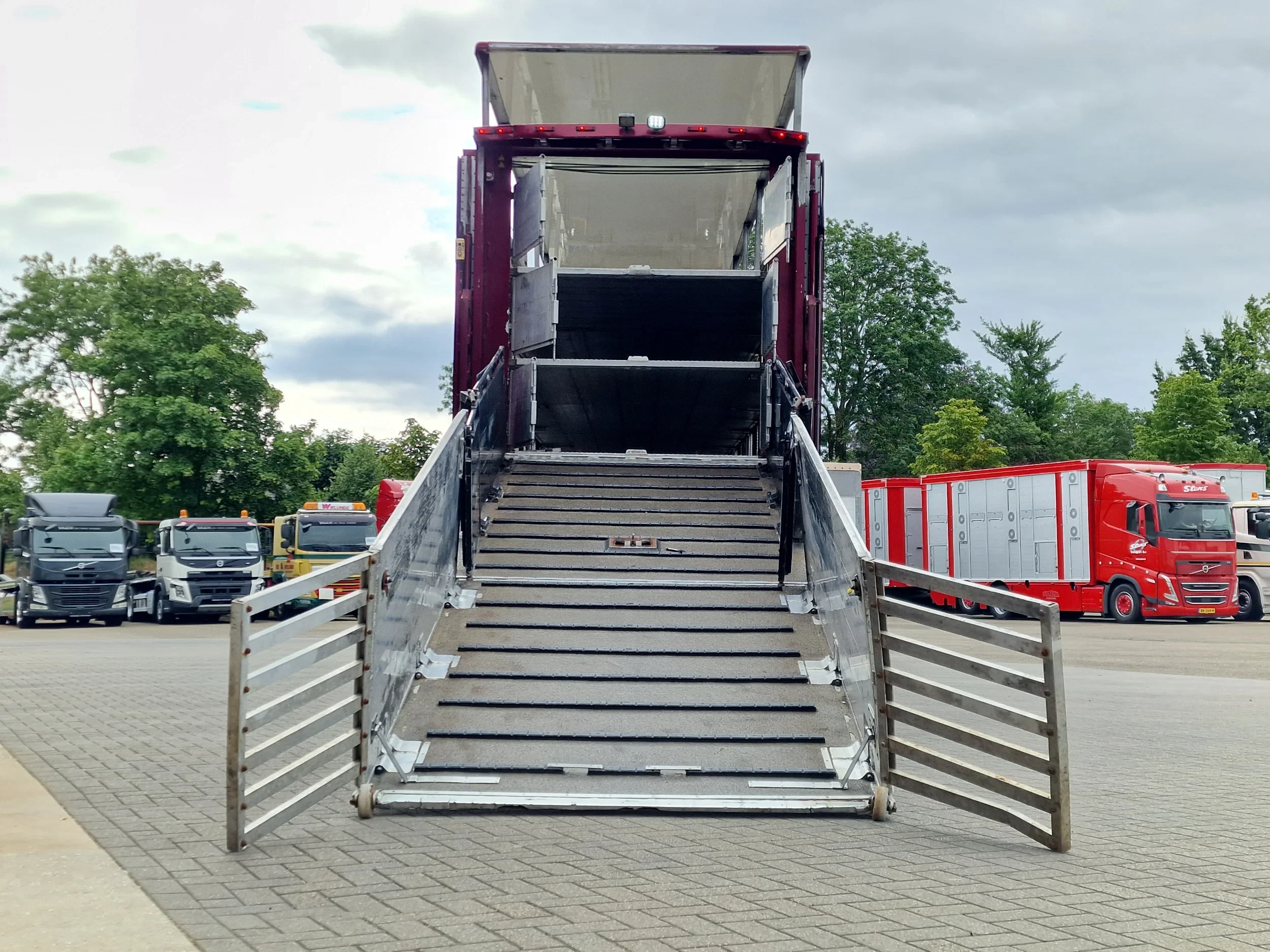 CUPPERS 2013 - 4 stock - new TUV - type 2 - lifting floors - lift / ramp afbeelding 26