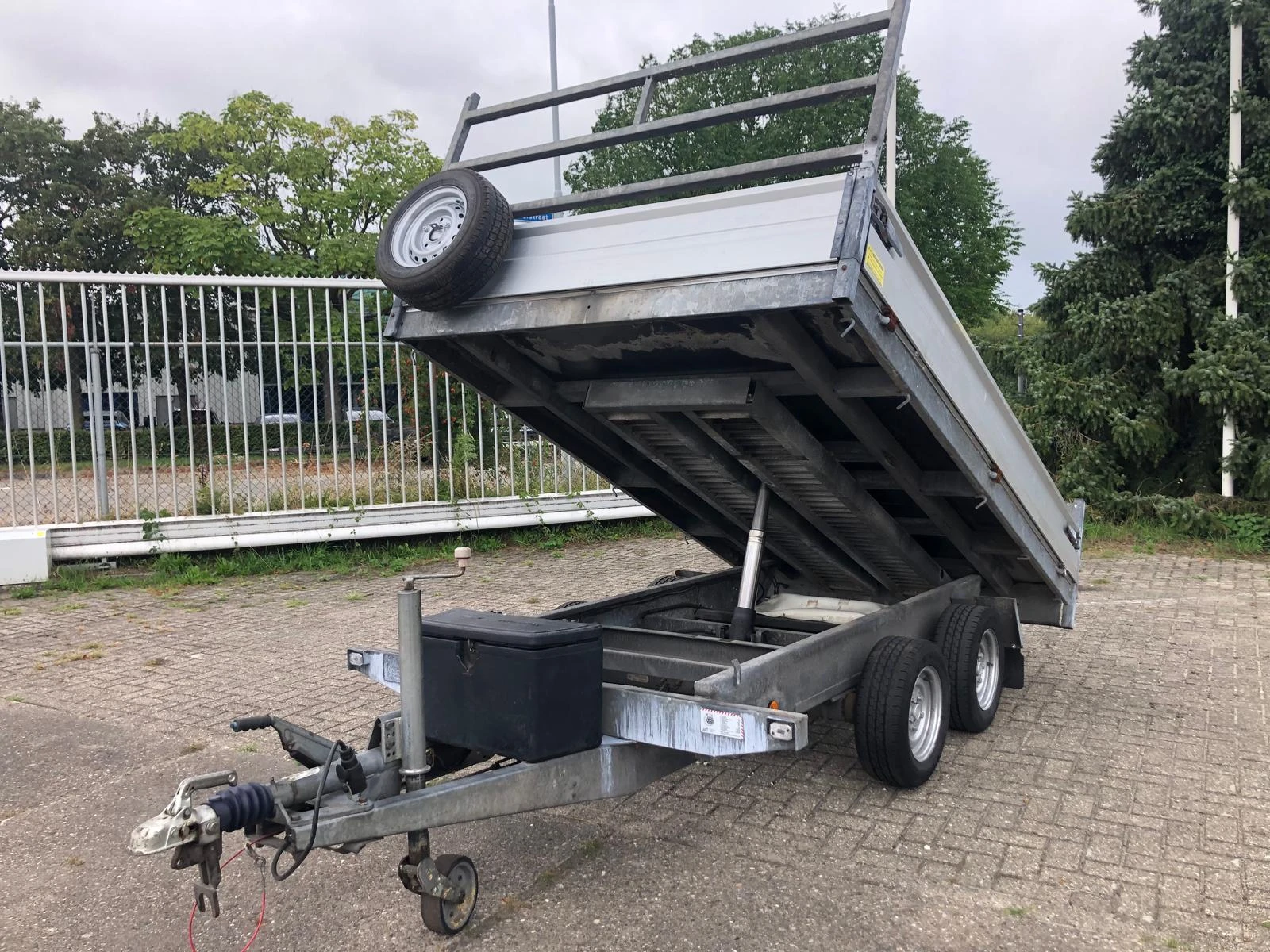 Hapert - D2700 achterwaartse kipper Elektrisch bediend WT-BS-76 изображение 1