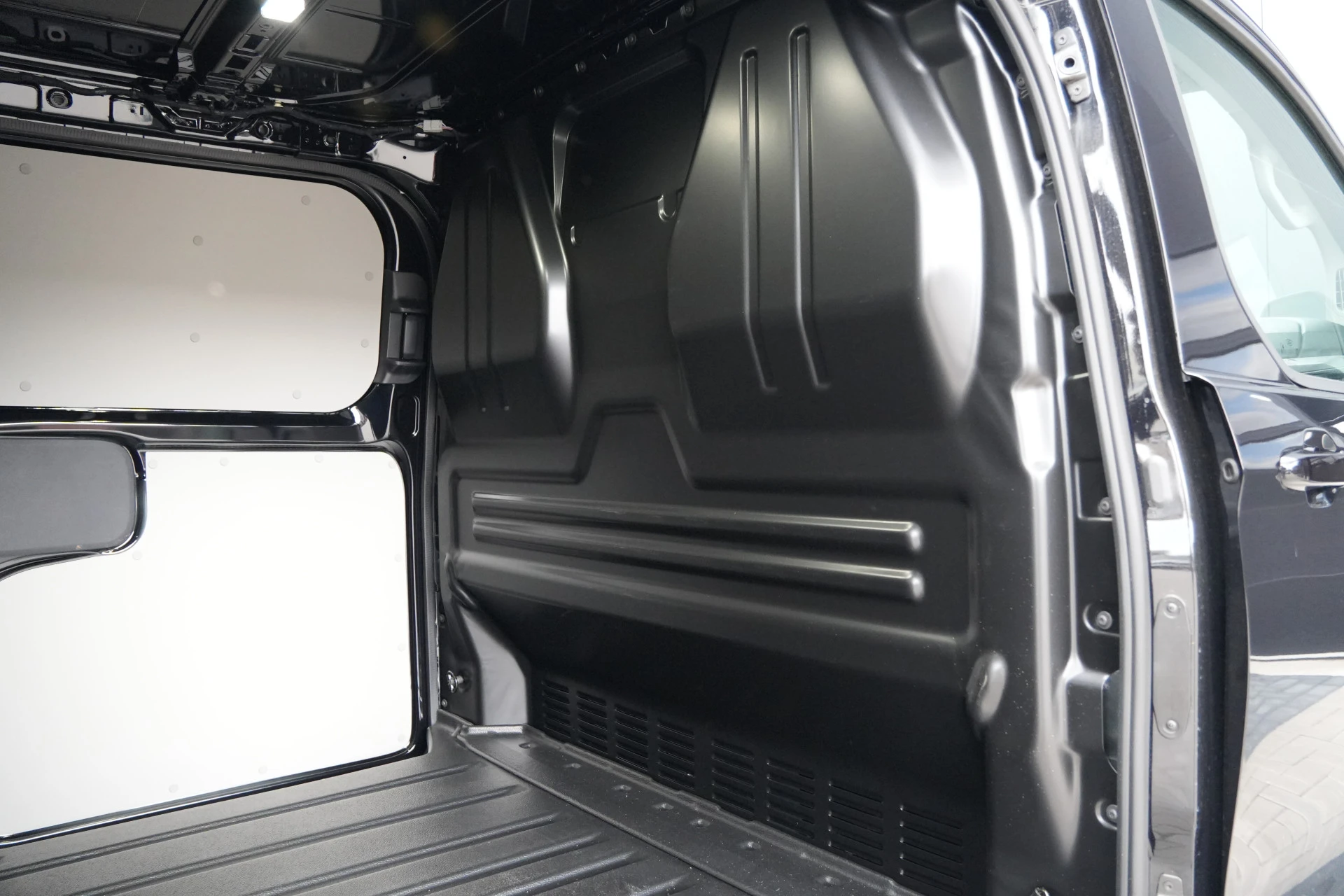 Ford Transit Custom 2025 - 320 2.0 TDCI L2H1 Limited 170pk - INCLUSIEF BPM - 2x Schuif - 1+1 Stoel - ACC - Blindspot - Stoel/stuurverwarming - Keyless - Rijklaar imagen 14