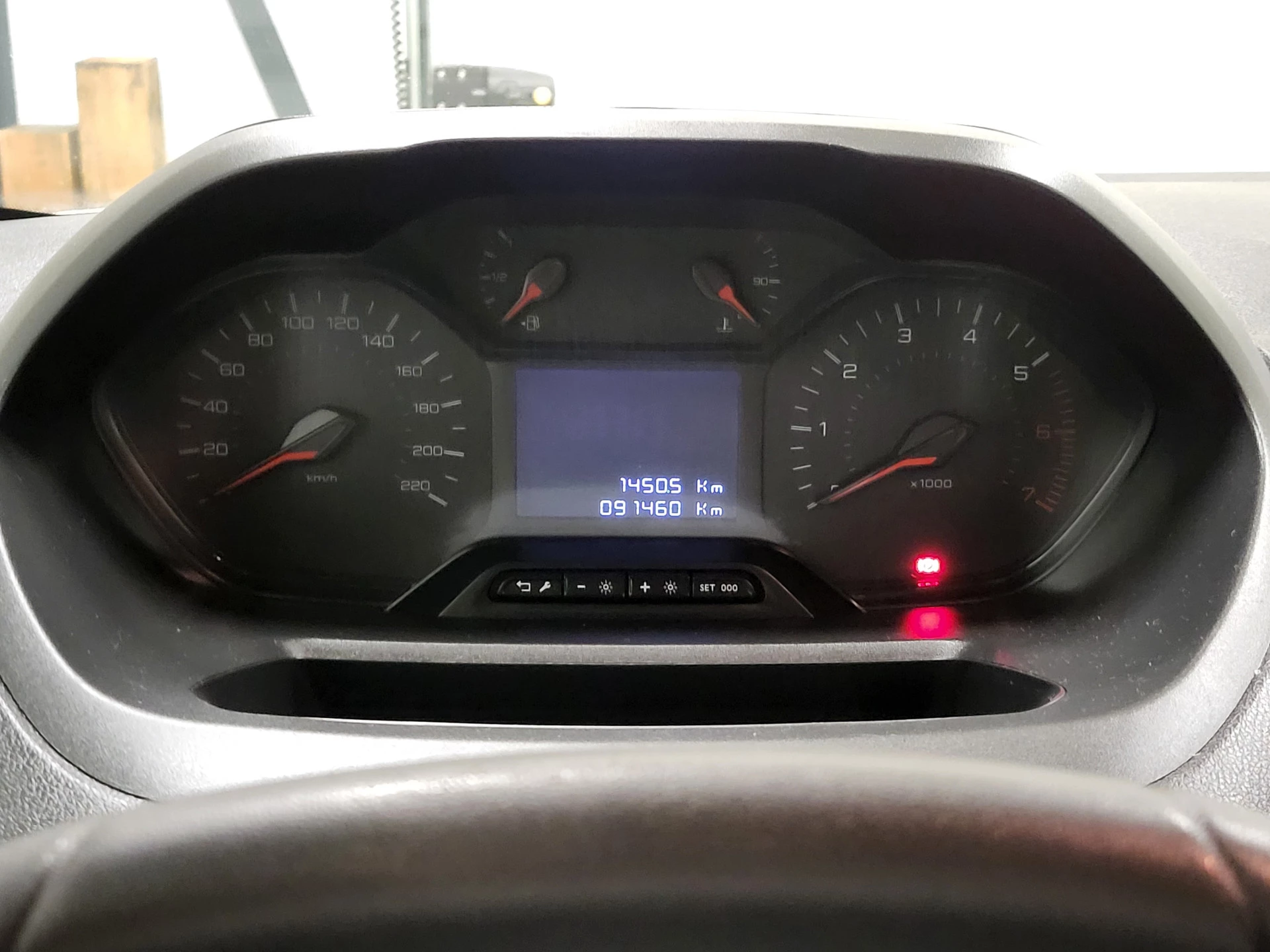 Peugeot Partner 2021 - 1.2PureTech 111pk Benzine! Bild 10