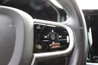 Volvo V60 2020 - 2.0 T5 R-DESIGN / Panorama dak / 250 PK immagine 33
