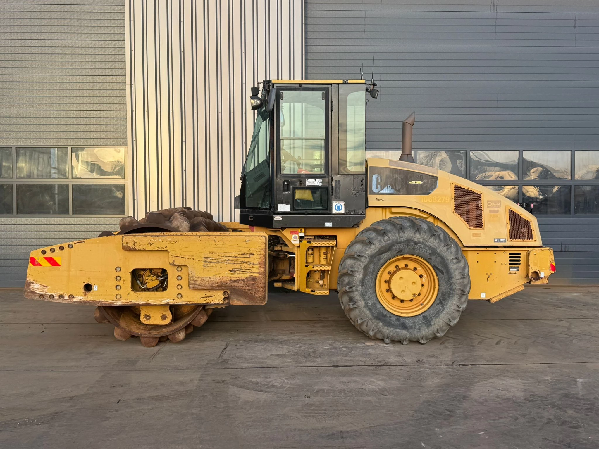 Caterpillar CP76 (19t) 2011 afbeelding 1