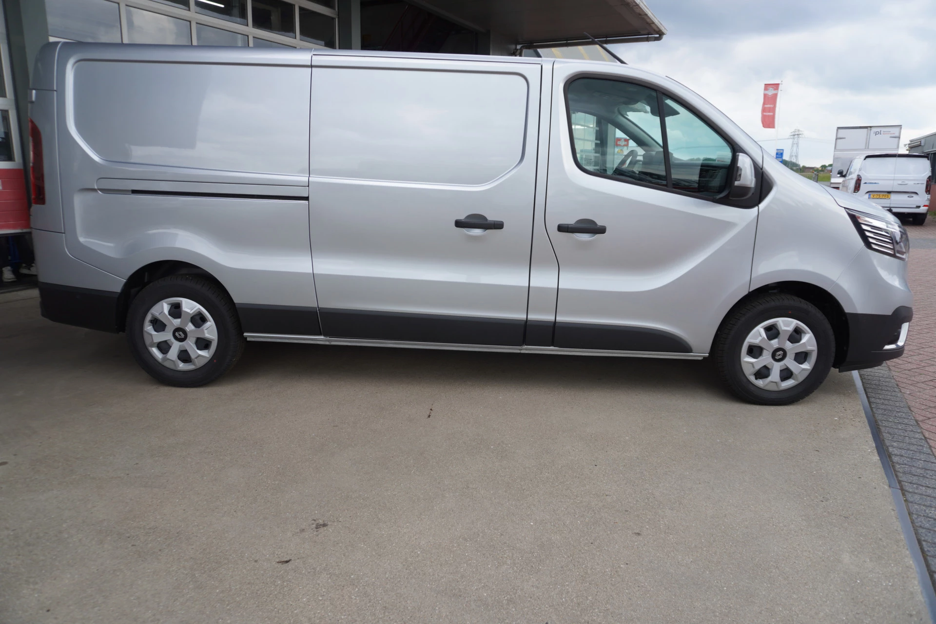 Renault Trafic 2024 - 2.0 Blue dCi 130PK T30 L2H1 Advance Bild 3