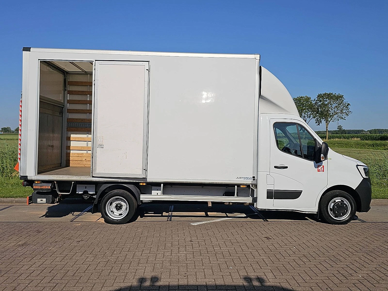Renault Master 2024 - T35 Bild 16